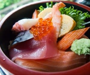 chirashi sushi