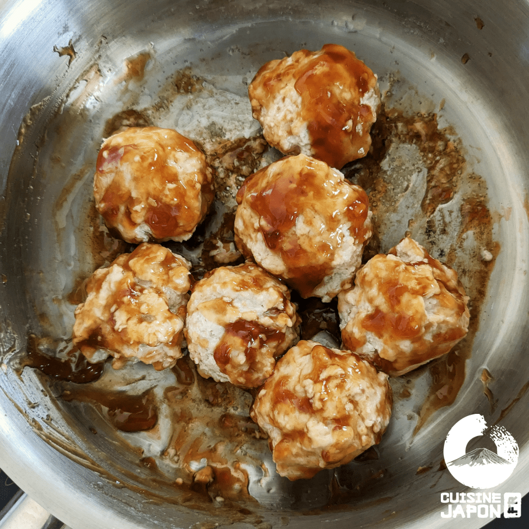 Recette japonaise de boulettes de poulet et tofu • Cuisine Japon