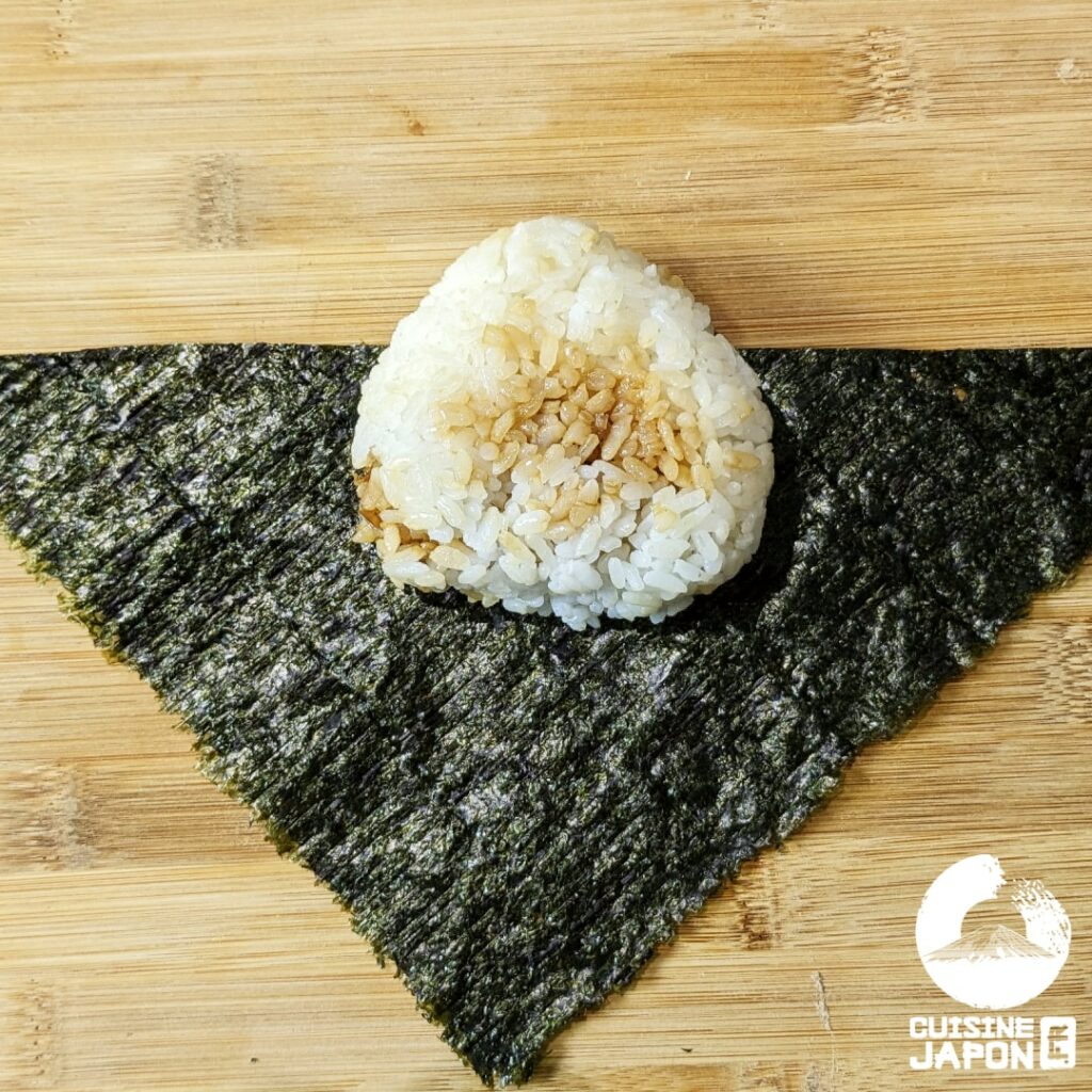 pliage nori onigiri etape 1